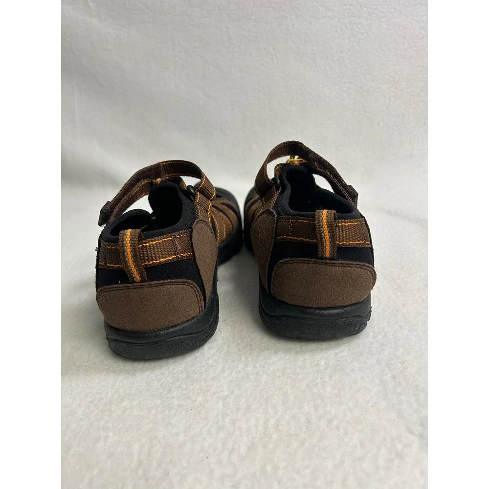 Gorpcore Hiking Outdoor KEEN Boys 5 Brown Newport H2 Waterproof Sport Sandals